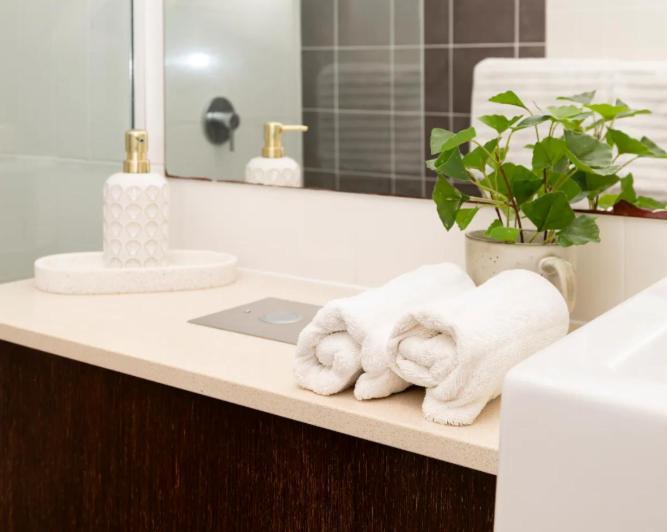 Apartment Location At Bondi Beach, On The Beach! *