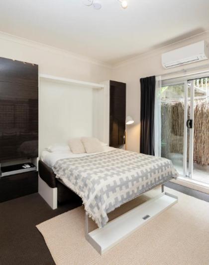 Location At Bondi Beach, On The Beach! Apartment