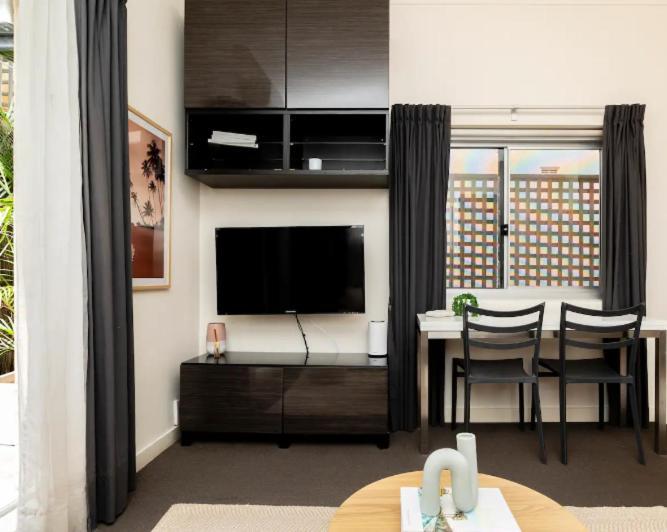 Location At Bondi Beach, On The Beach! *