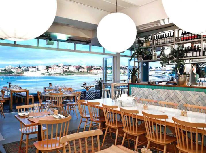 Location At Bondi Beach, On The Beach! Apartment Sydney